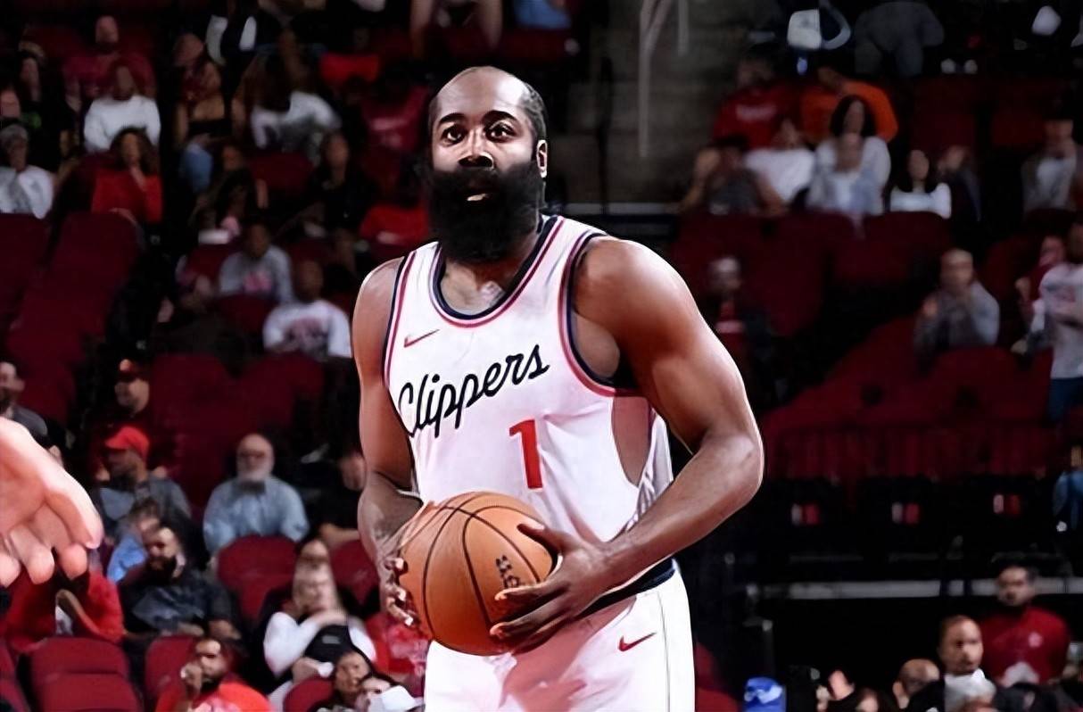 哈登重返赛场，比赛规则变更首场状态出色，中国队观众沸腾！(哈登精彩比赛)AYX棋牌