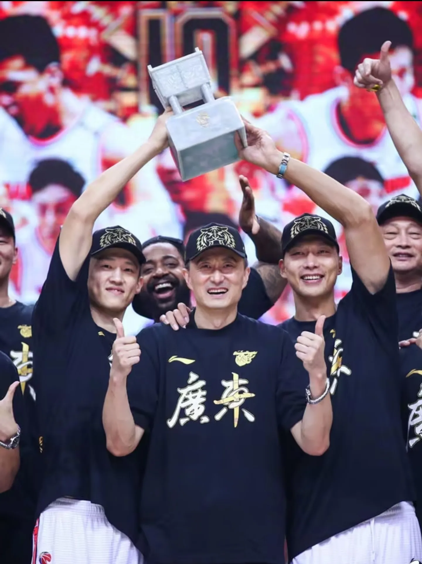  塞尔维亚队带队取胜！，Uzi重要时刻出色防守全场沸腾不已爱游戏棋牌平台